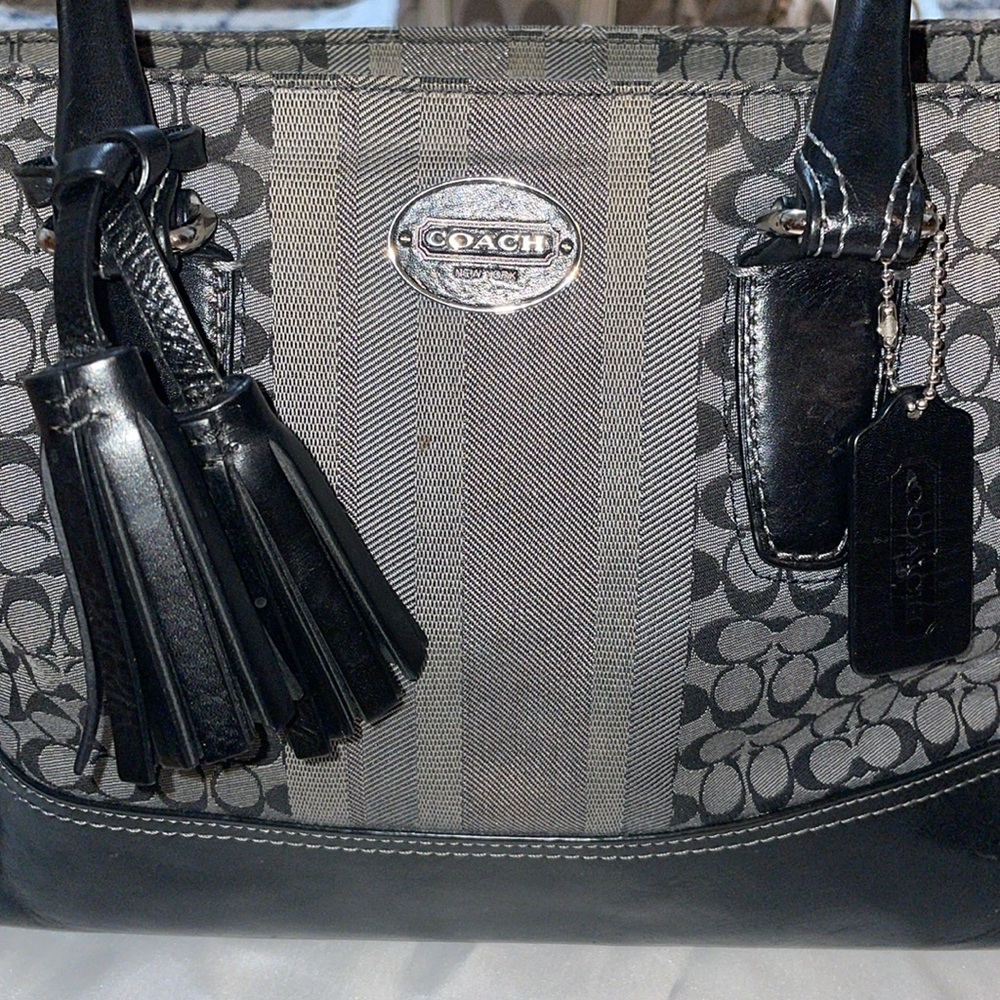 •COACH•GRAY & BLACK LEGACY CANDACE CARRYALL HANDBAG EUC - Picture 11 of 15